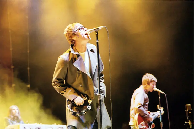 oasis live liam and noel
